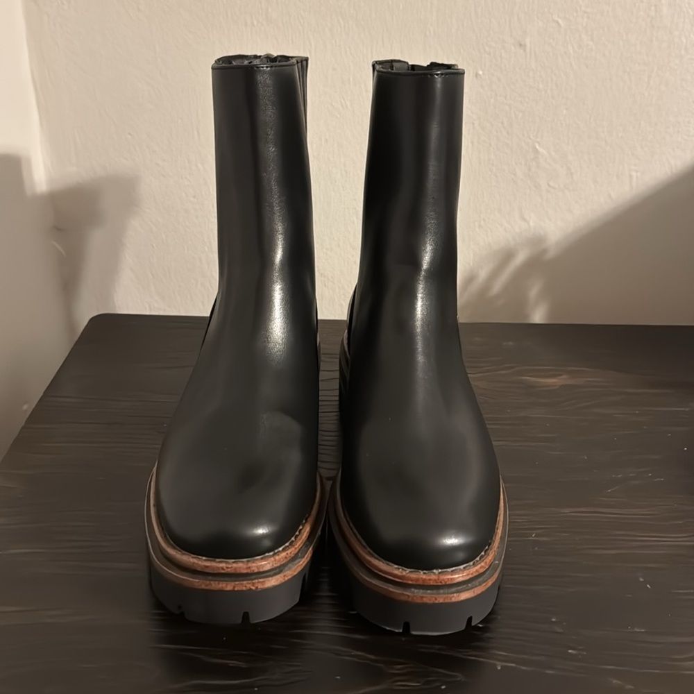 ✨ NWOB Korks Vivi Lug Sole Boots Sz 9 - Picture 4 of 10